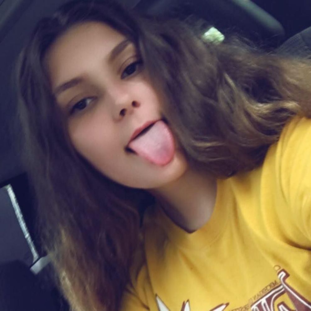 Meet your Posher, Alicia